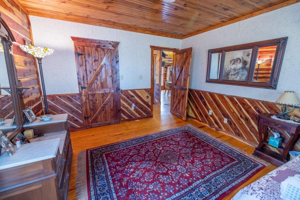 220 N Elm Street — photo 26