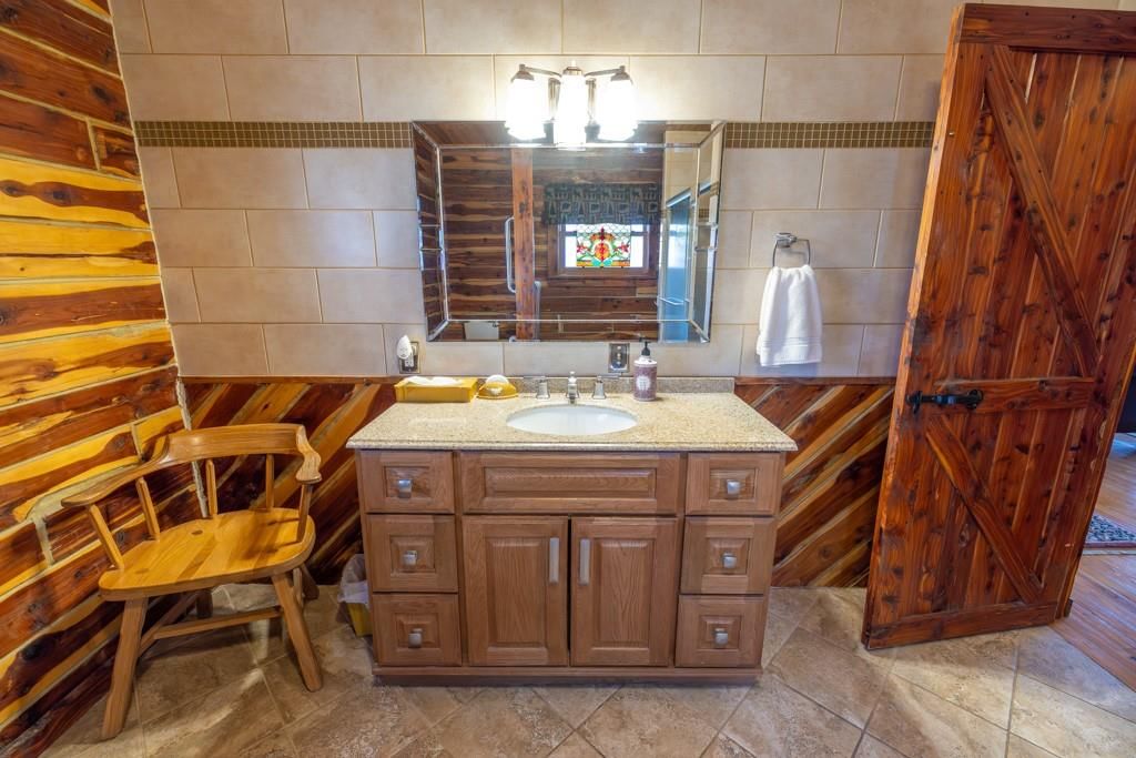 220 N Elm Street — photo 35