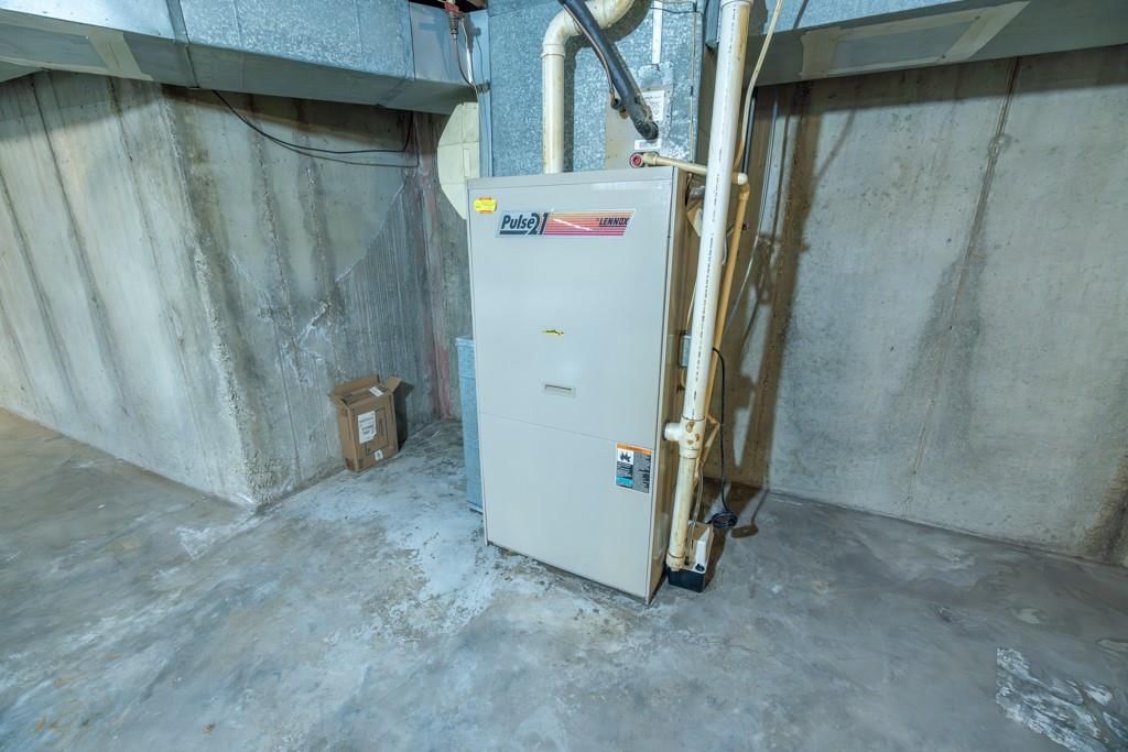220 N Elm Street — photo 37