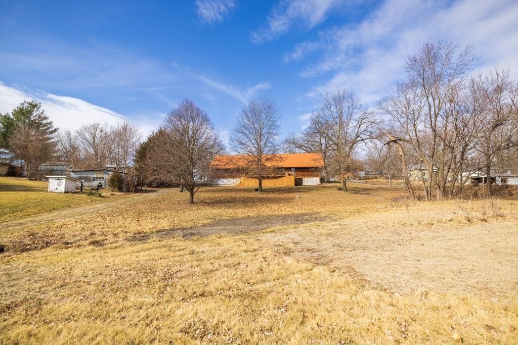 220 N Elm Street — photo 48