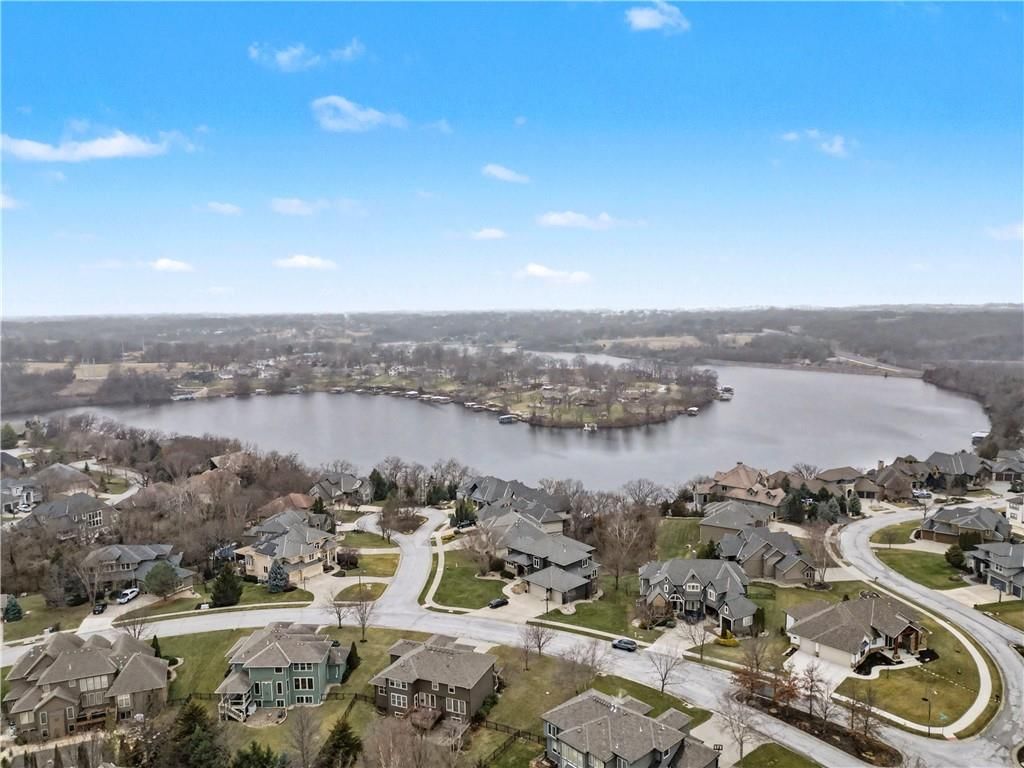 1700 NE Woodland Shores Lane — photo 37