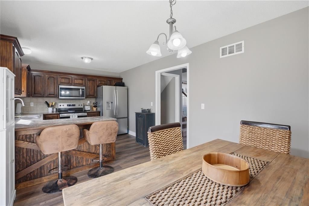 1701 NW HELEN Court — photo 10