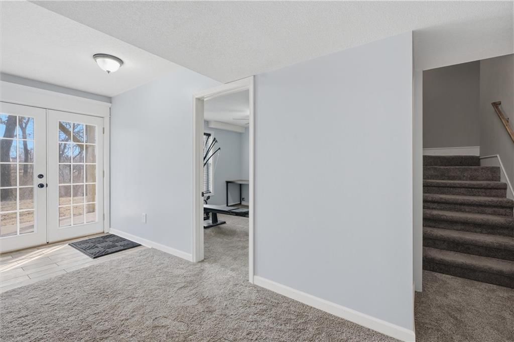 1701 NW HELEN Court — photo 23