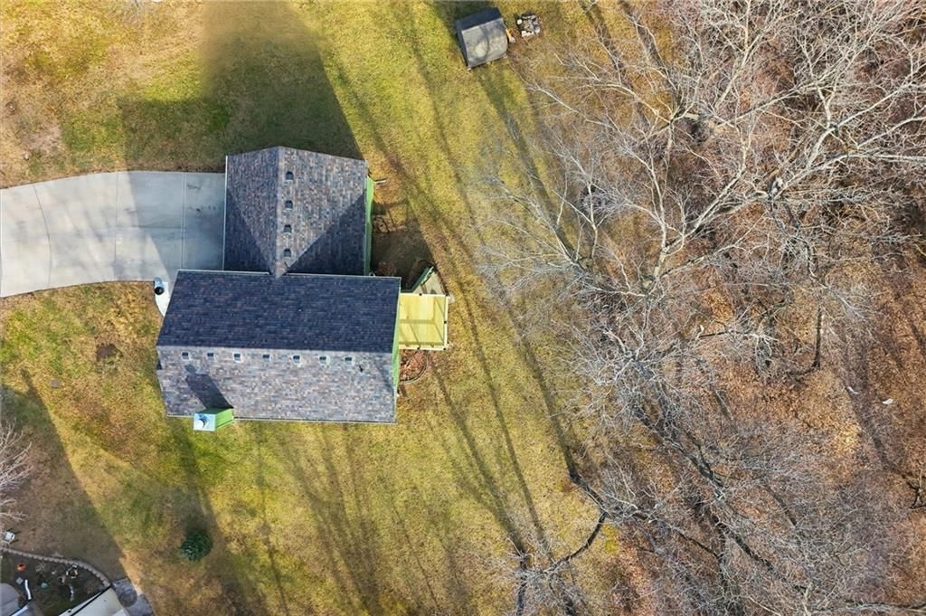 1701 NW HELEN Court — photo 33