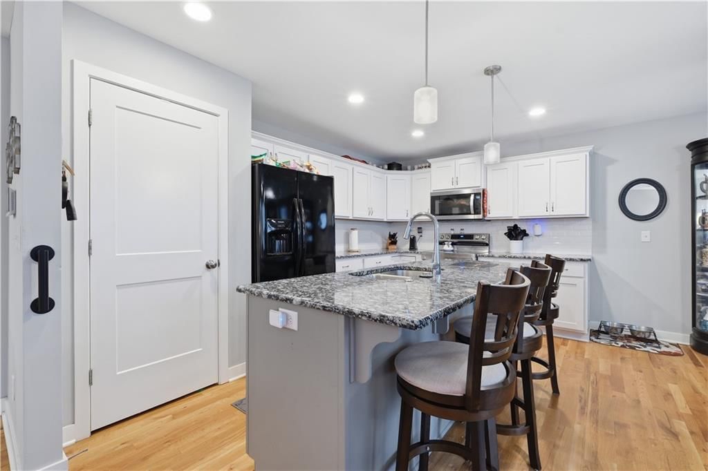 414 W 179th Terrace — photo 10