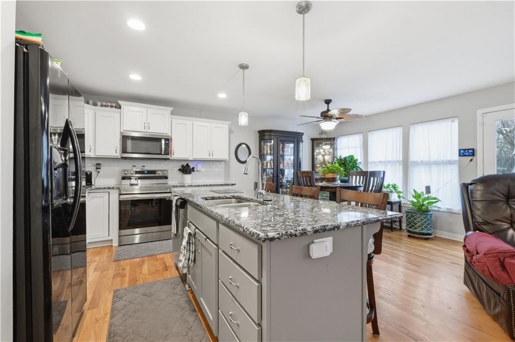 414 W 179th Terrace — photo 11
