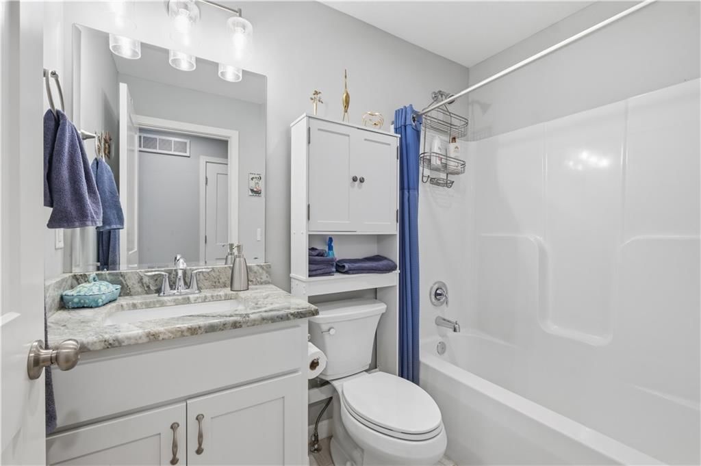 414 W 179th Terrace — photo 15