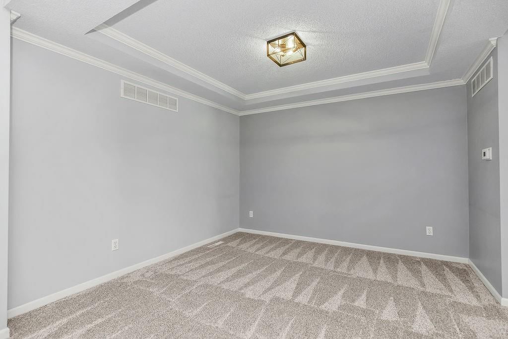 11308 N Holly Street — photo 4