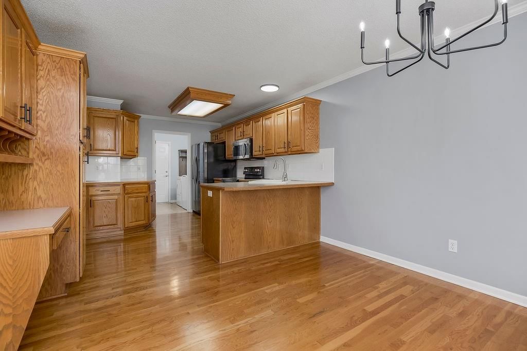 11308 N Holly Street — photo 9