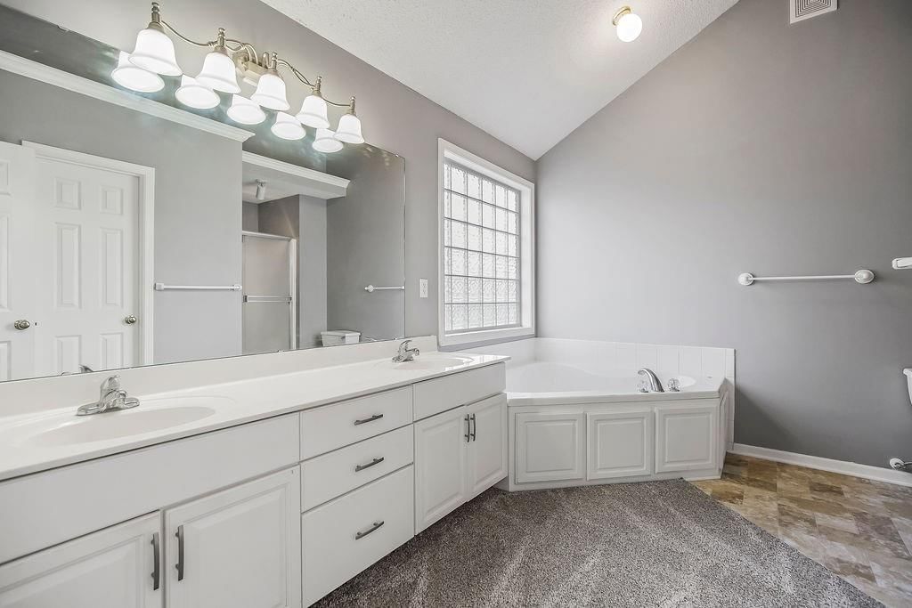 11308 N Holly Street — photo 20