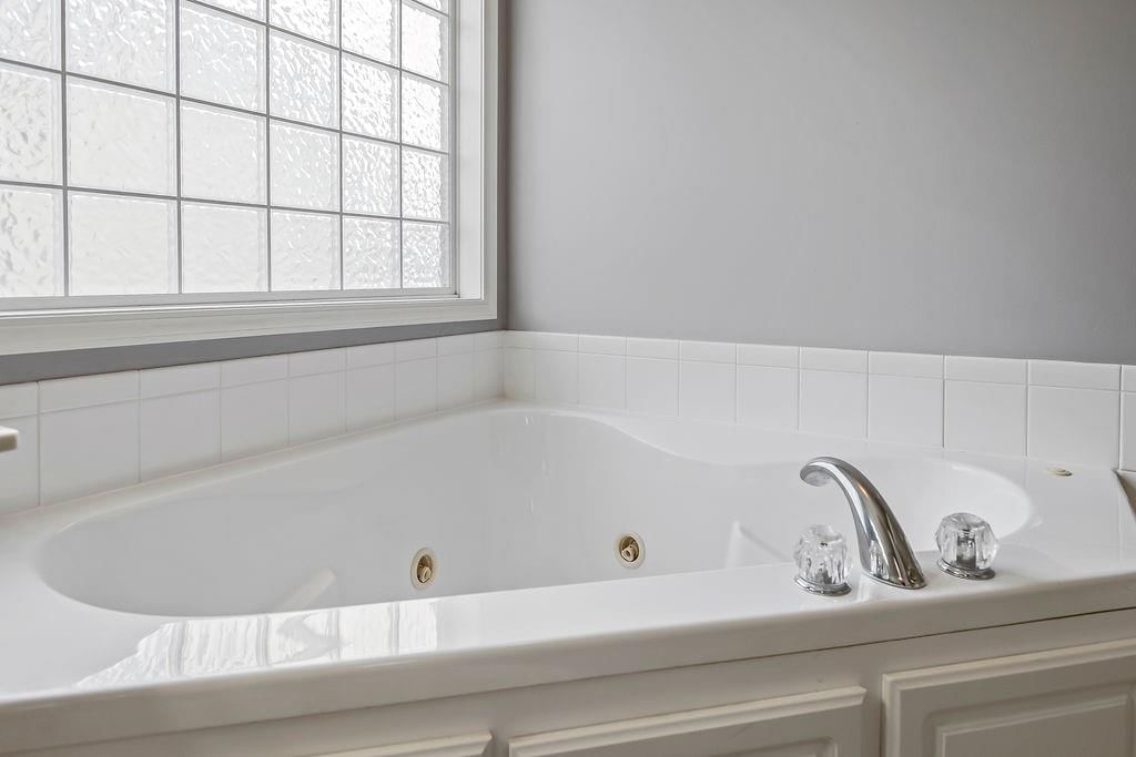 11308 N Holly Street — photo 21