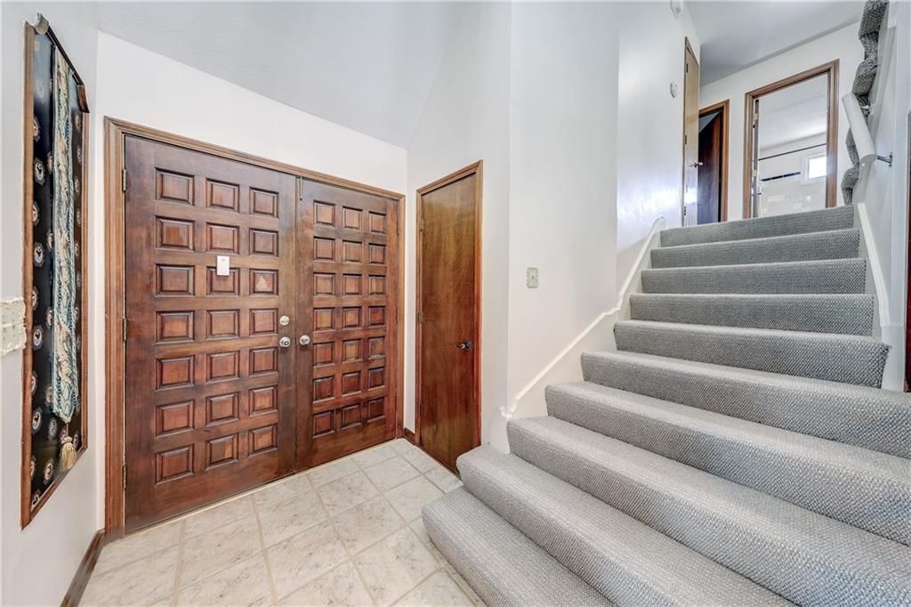 12825 W 117th Street — photo 2