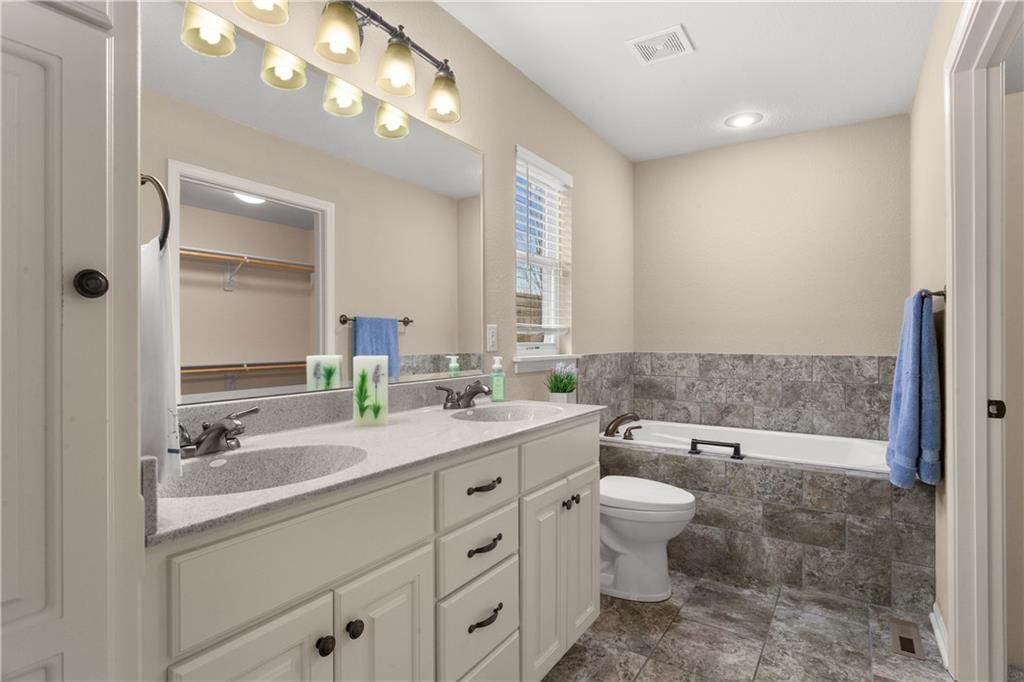 2724 S Woodbury Drive — photo 12