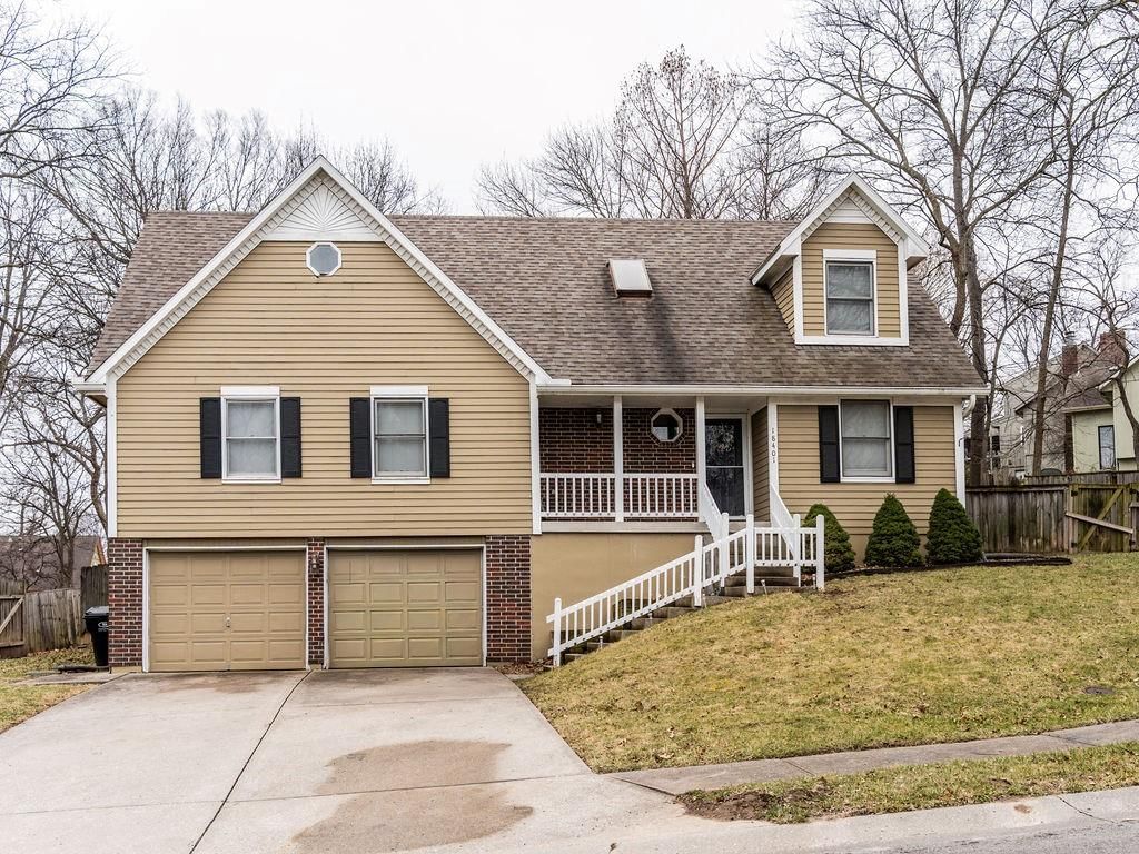 18401 E 26th Street Court S, Independence, MO