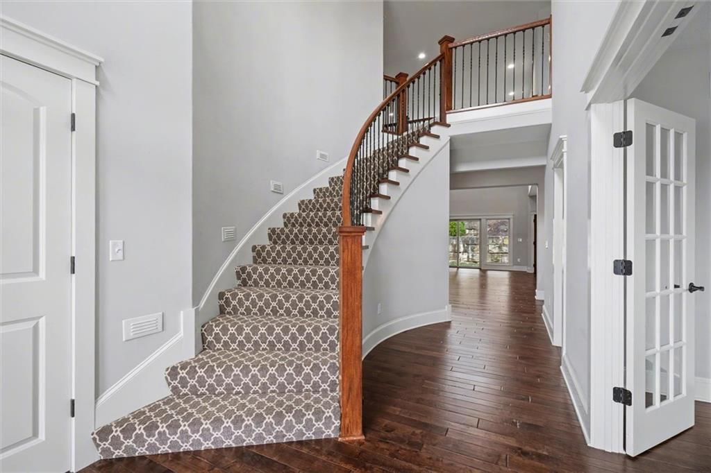 237 Landon Court — photo 5
