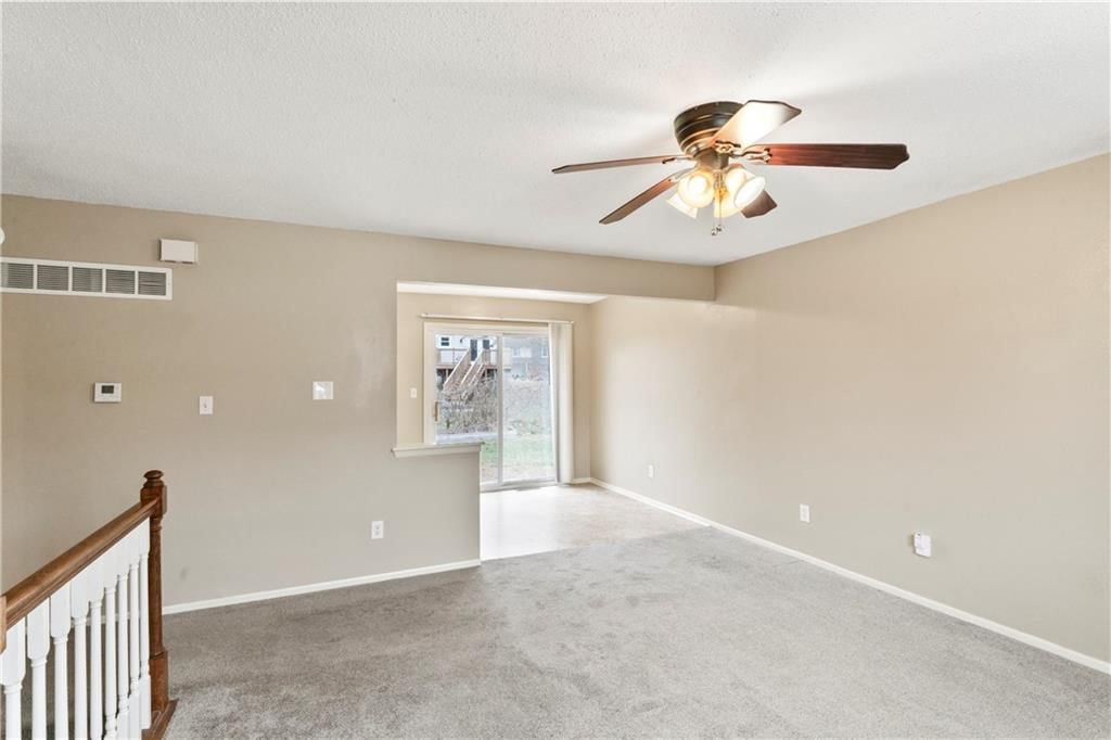 409 NE Westwind Drive — photo 4