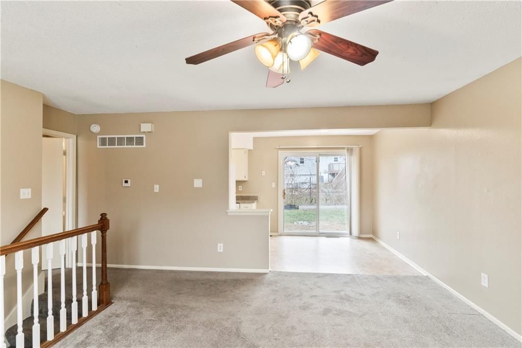409 NE Westwind Drive — photo 5