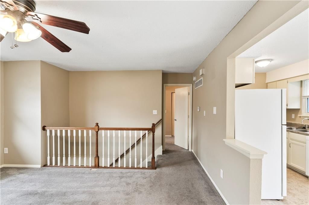 409 NE Westwind Drive — photo 13