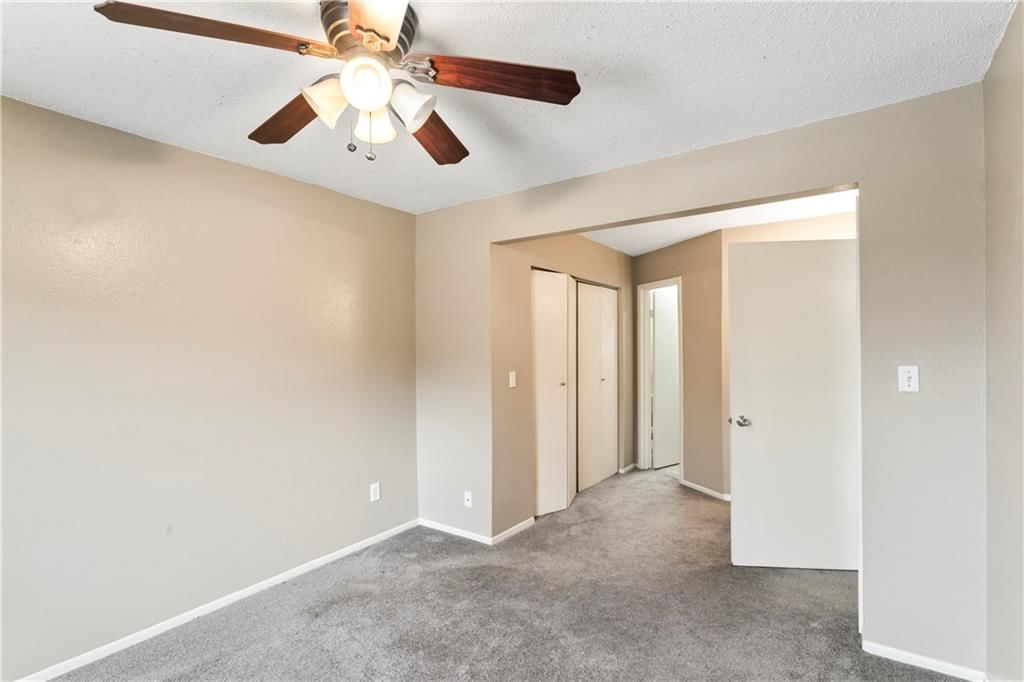 409 NE Westwind Drive — photo 17