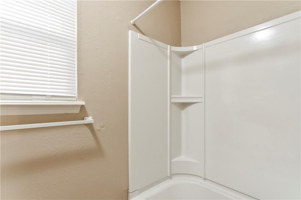 409 NE Westwind Drive — photo 19