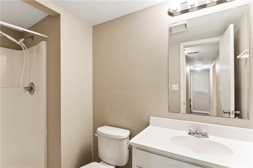 409 NE Westwind Drive — photo 25
