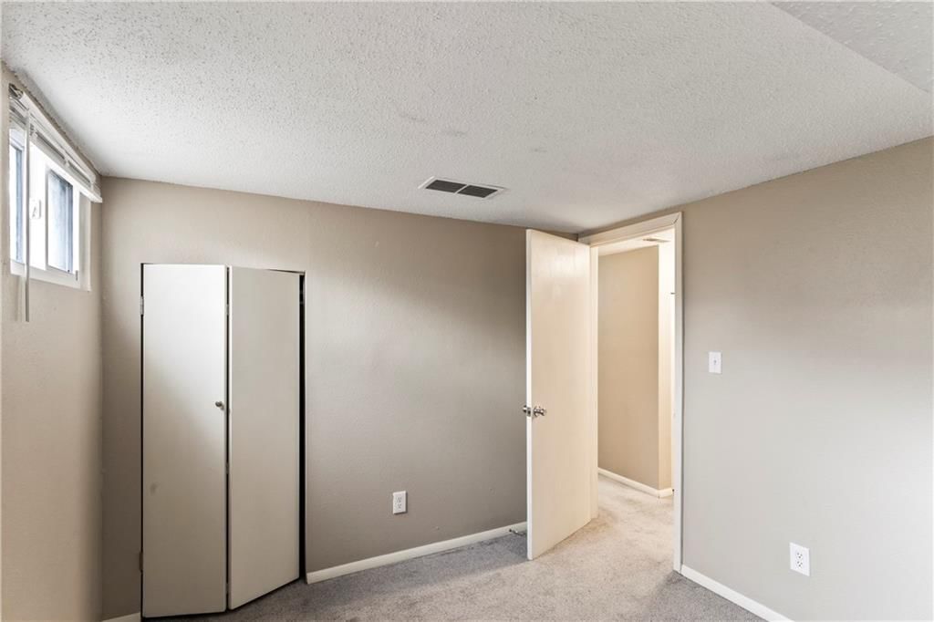 409 NE Westwind Drive — photo 28