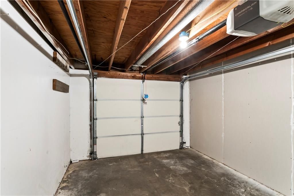 409 NE Westwind Drive — photo 29
