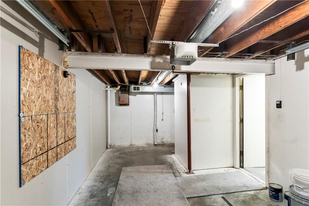 409 NE Westwind Drive — photo 30