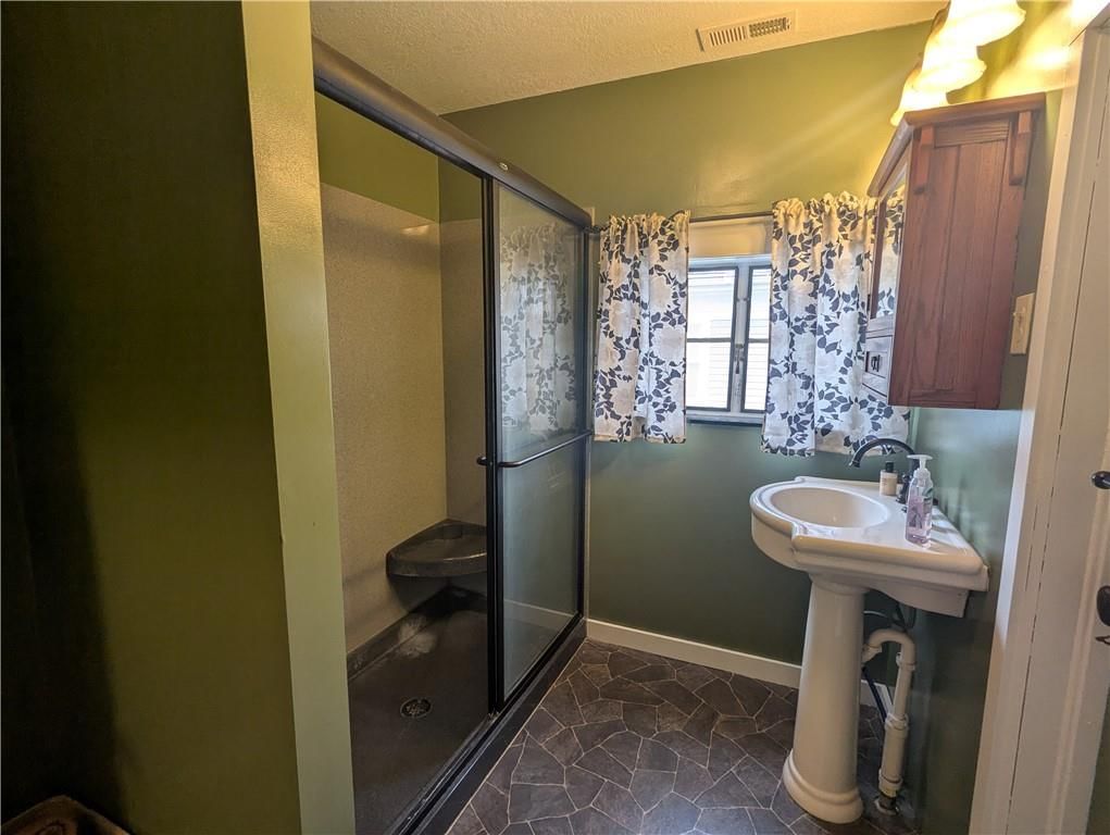 506 Shawnee Street — photo 36