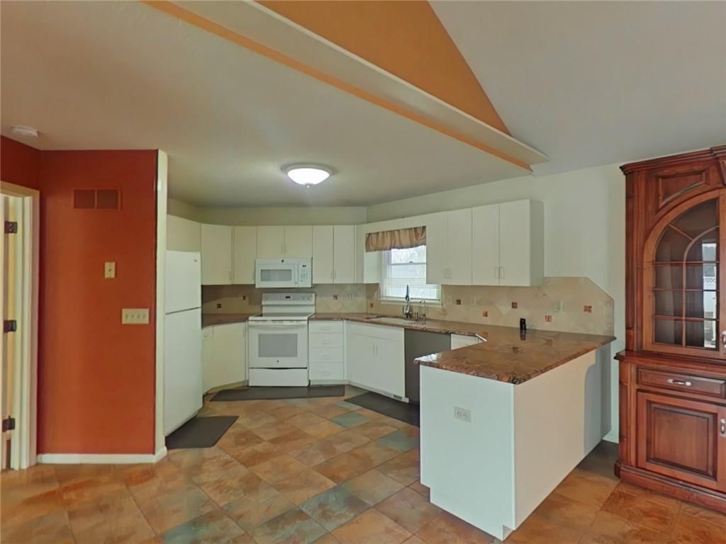 2428 Little Blue Court — photo 2