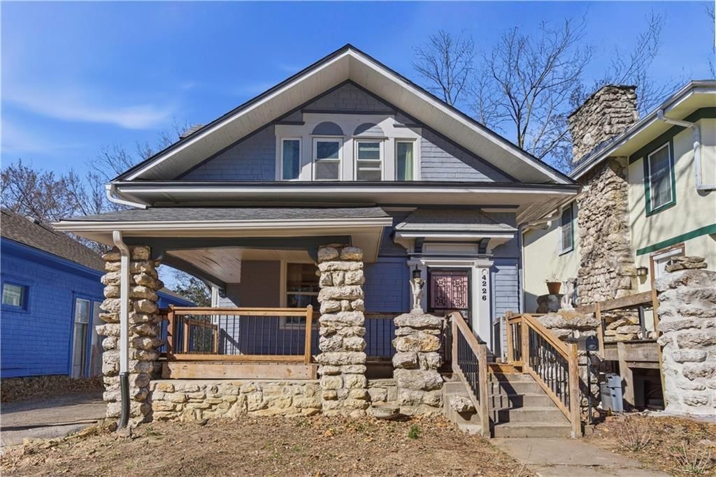 4226 Charlotte Street — photo 2