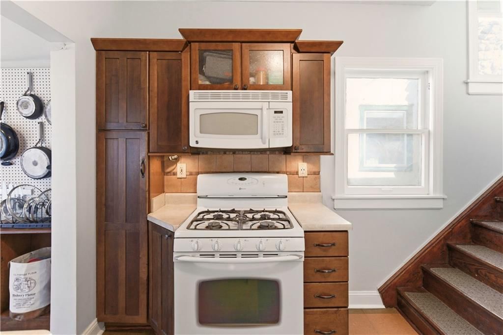 4226 Charlotte Street — photo 10