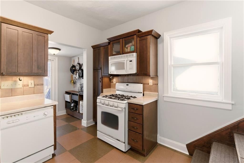 4226 Charlotte Street — photo 11