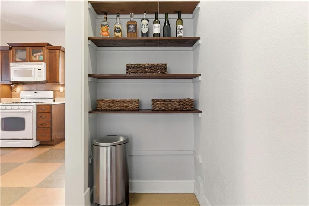 4226 Charlotte Street — photo 13