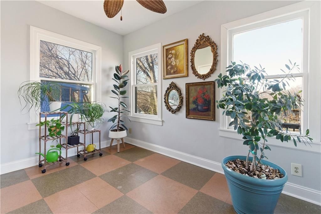 4226 Charlotte Street — photo 14