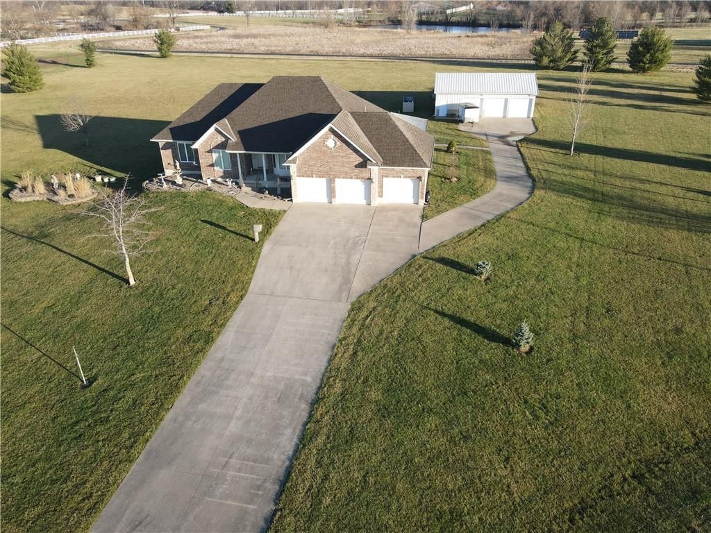 19104 Autumn Lane — photo 3