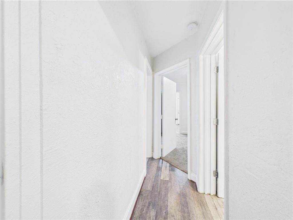 5611 Olive Street — photo 10