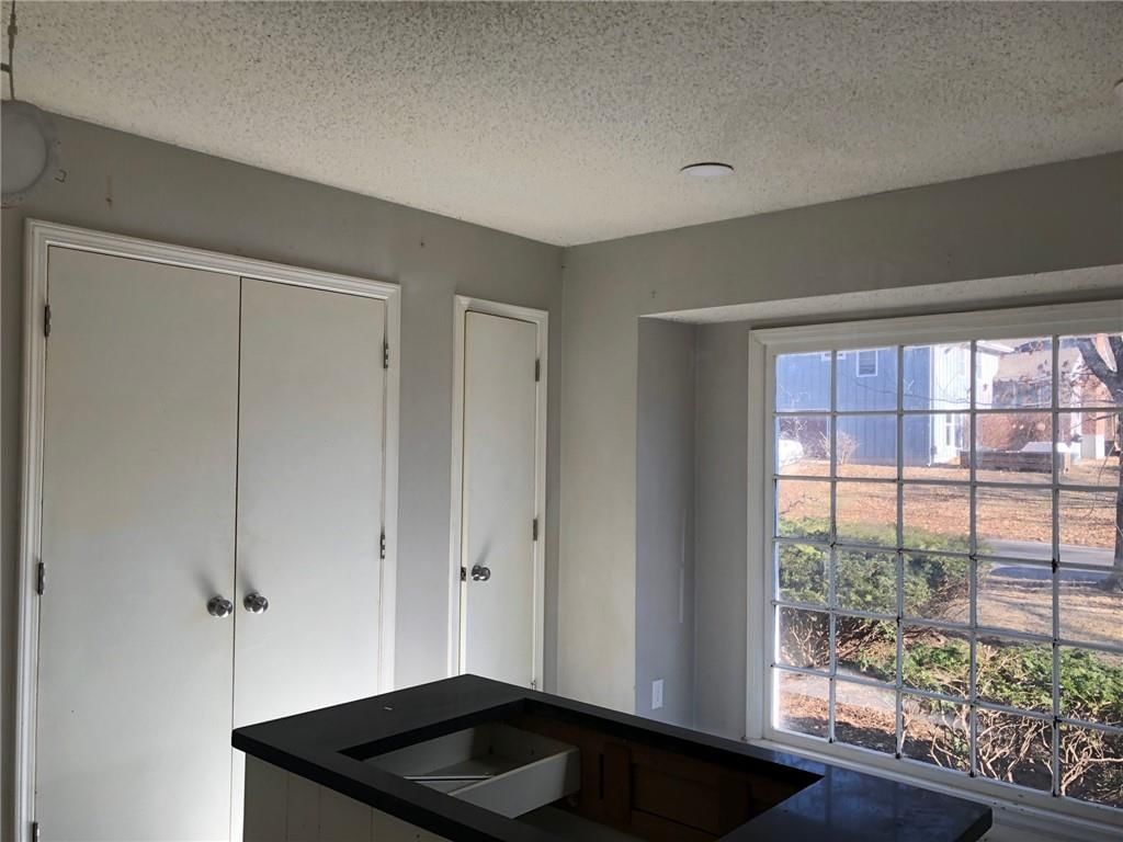 6012 Woodside Avenue — photo 8
