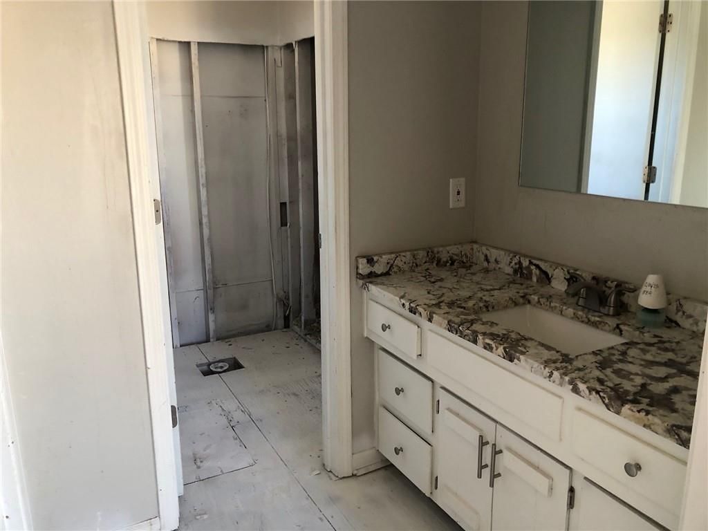 6012 Woodside Avenue — photo 11