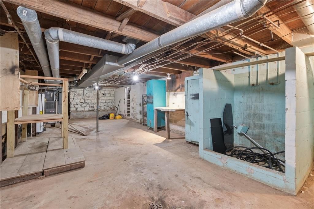 1423 Olive Street — photo 25