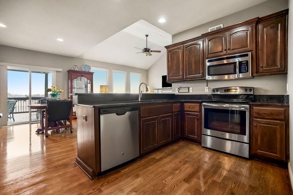 14111 Amanda Lane — photo 10