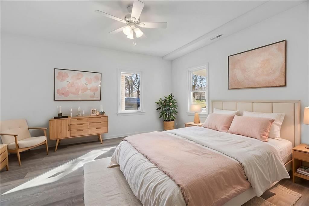 325 S Elm Street — photo 15