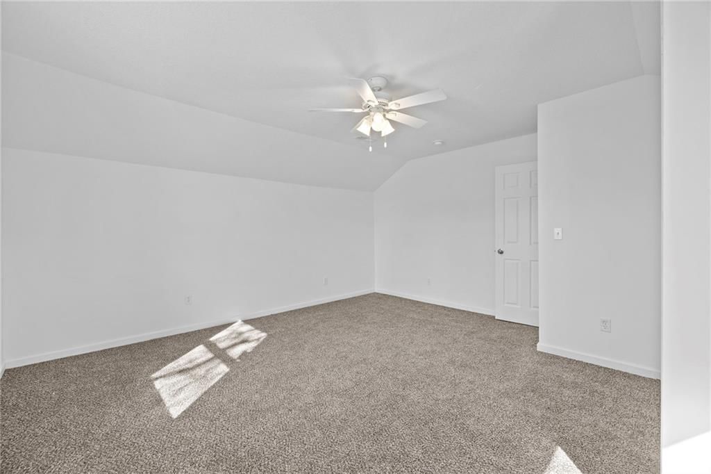 325 S Elm Street — photo 23