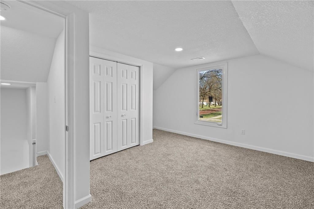 325 S Elm Street — photo 24