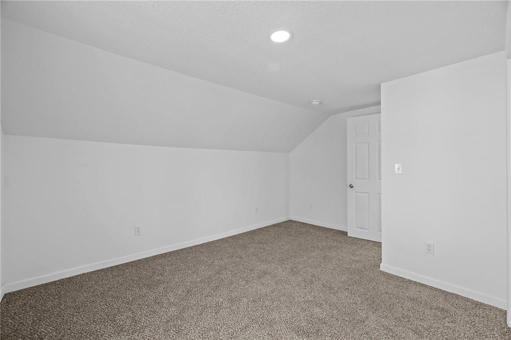 325 S Elm Street — photo 25