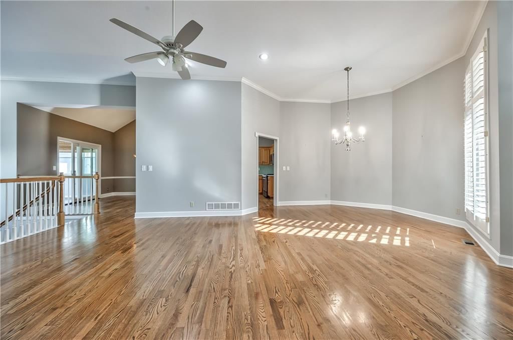 12216 England Street — photo 5
