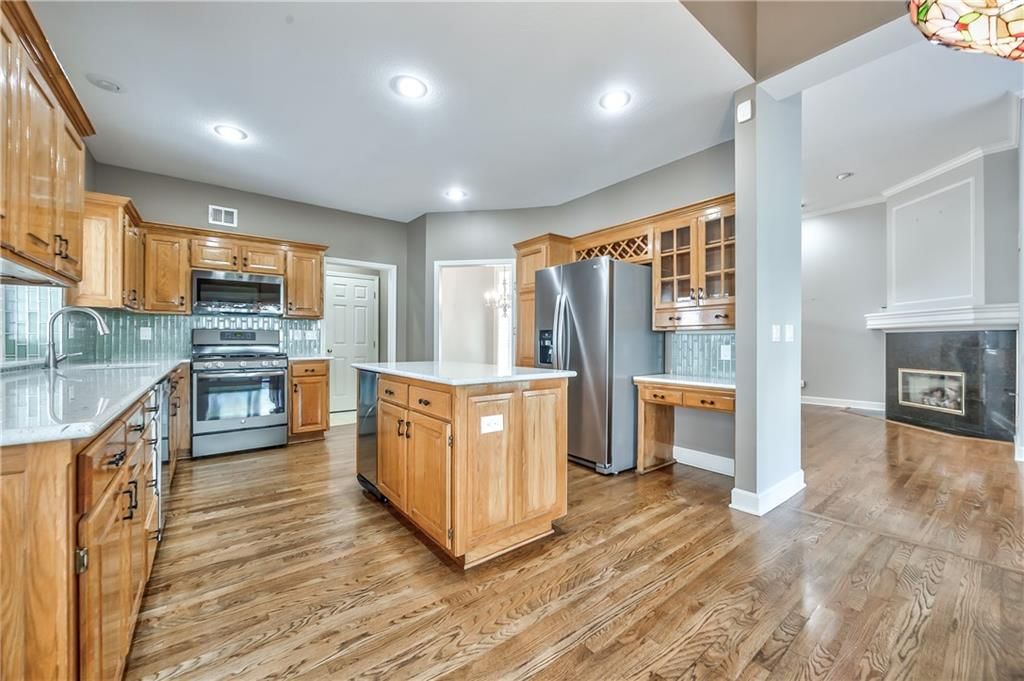 12216 England Street — photo 9