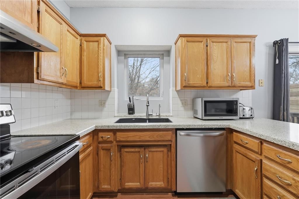 1507 E 123rd Street — photo 13