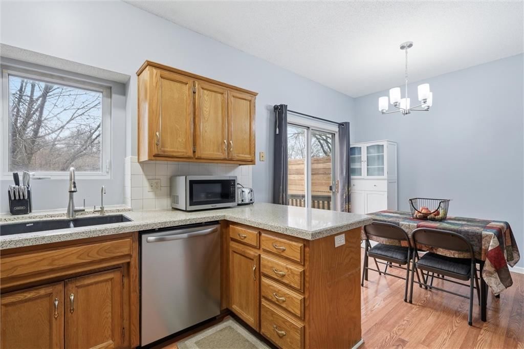1507 E 123rd Street — photo 14
