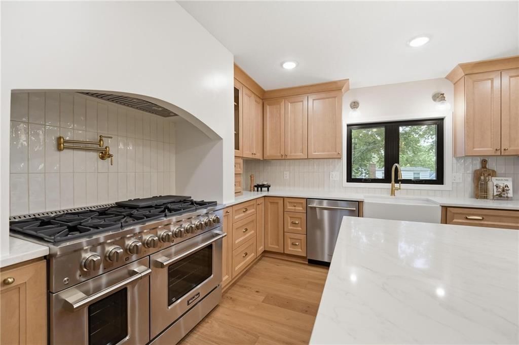 7401 W 101st Street — photo 15